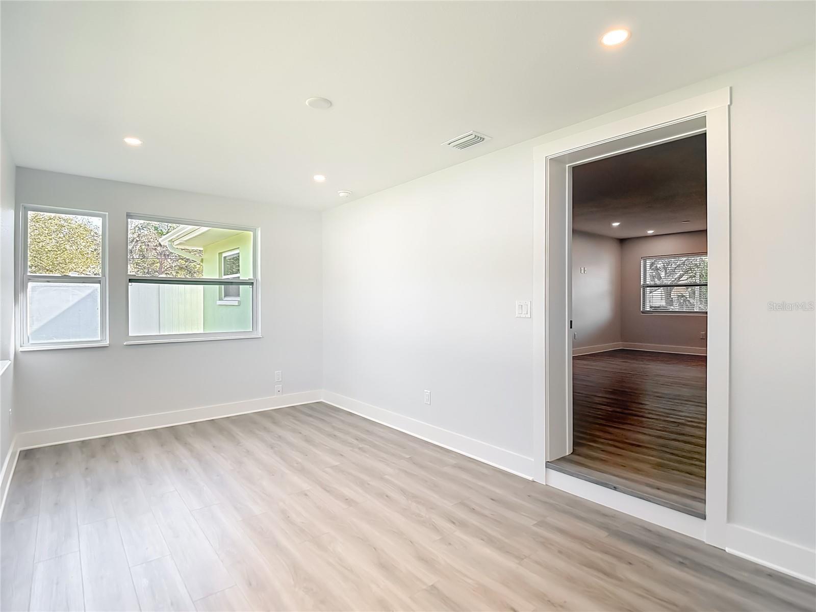 BREEZE HILL - Residential