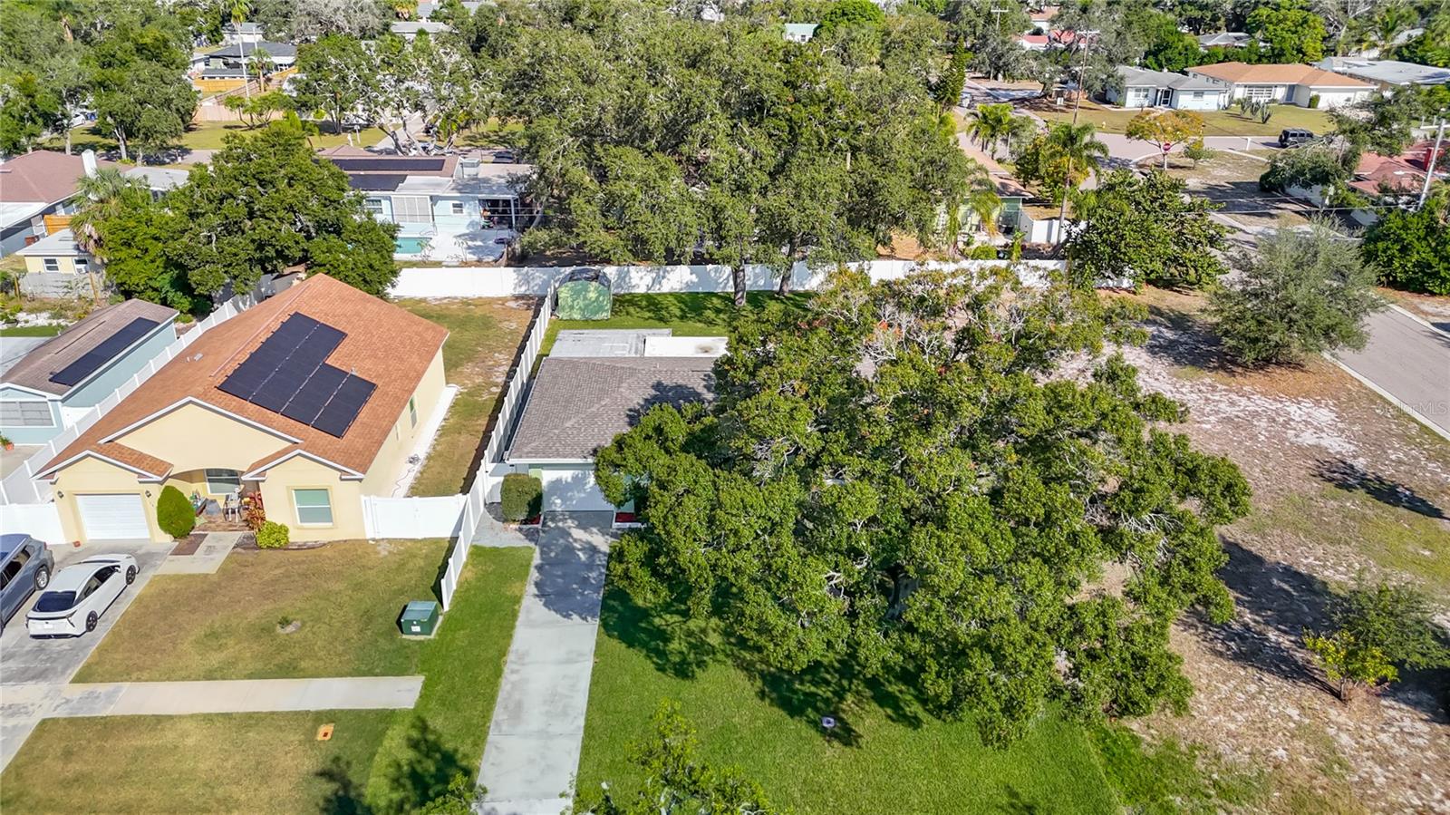 BREEZE HILL - Residential