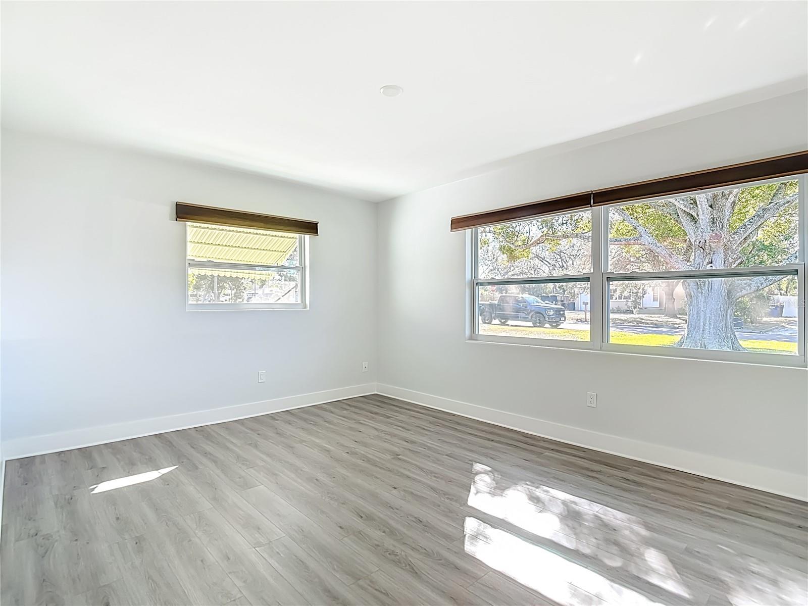 BREEZE HILL - Residential