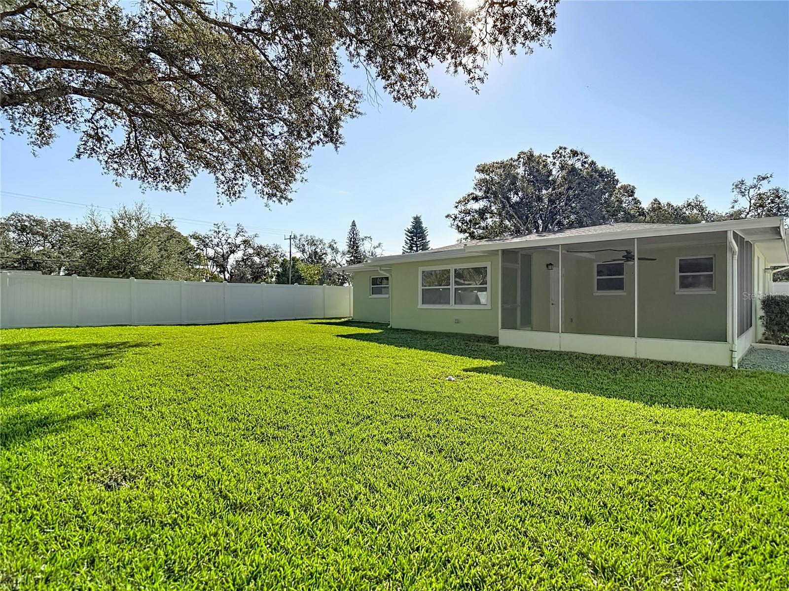 BREEZE HILL - Residential