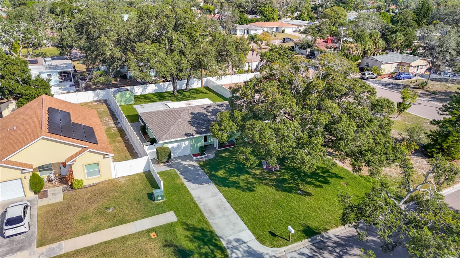 BREEZE HILL - Residential