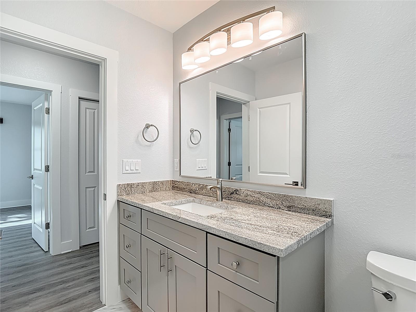 BREEZE HILL - Residential