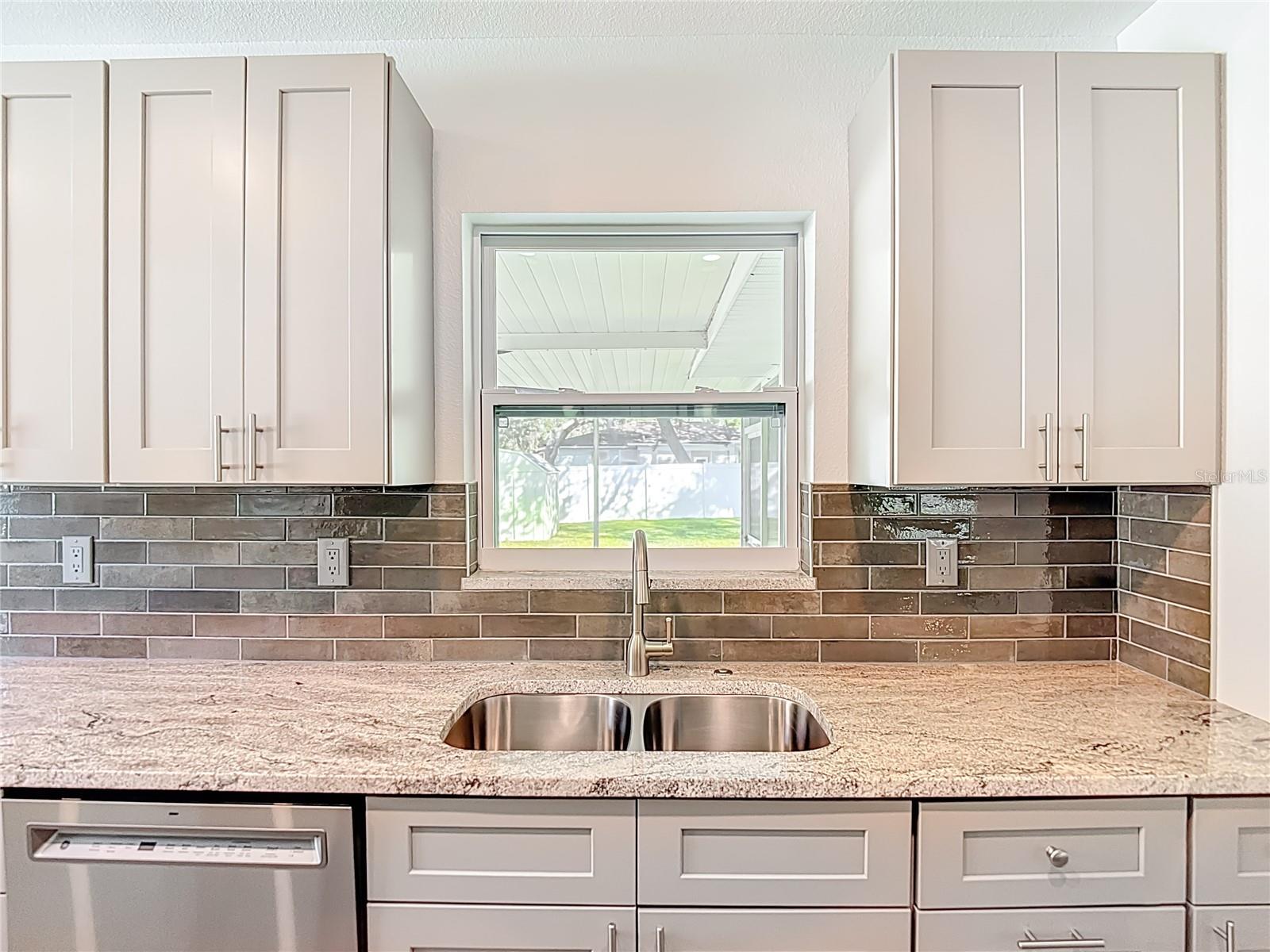 BREEZE HILL - Residential