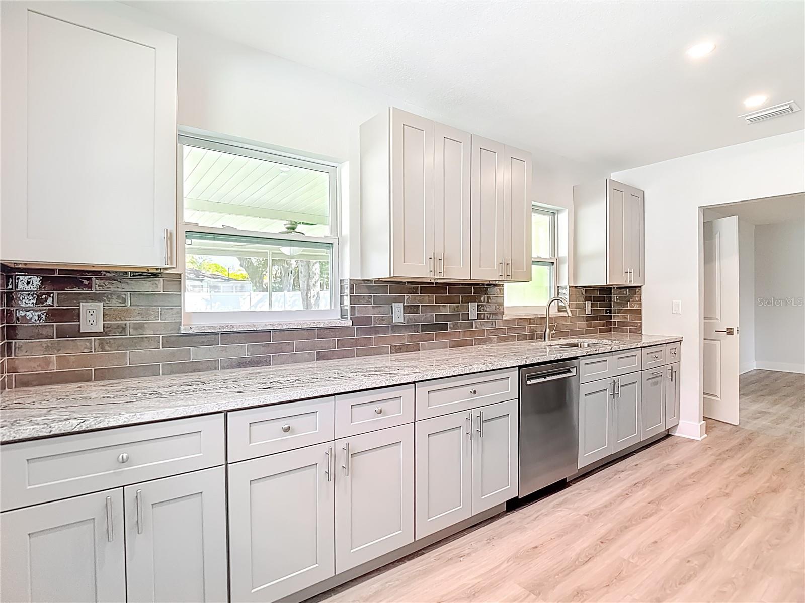 BREEZE HILL - Residential