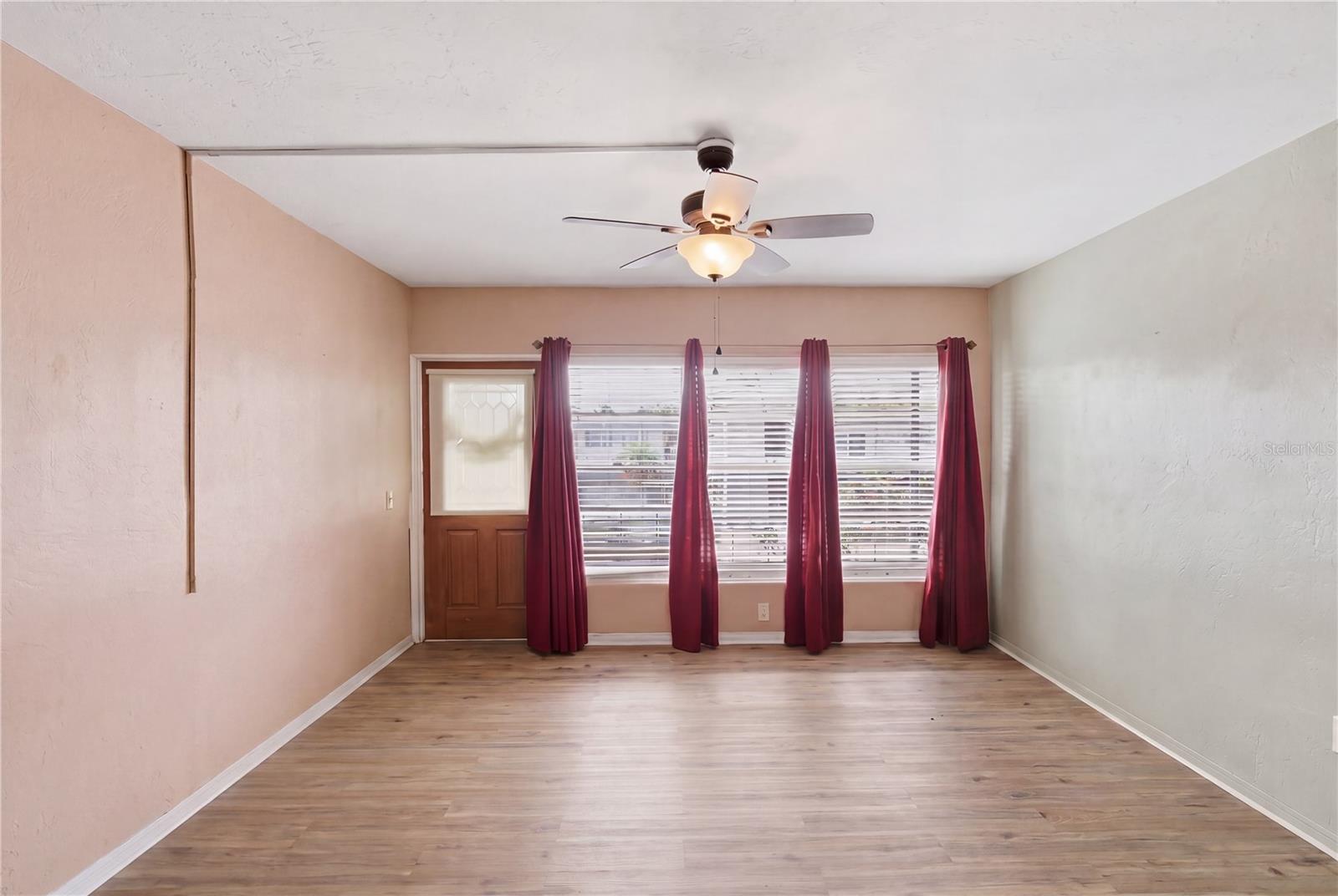 CLEARVIEW OAKS PARADISE - Residential