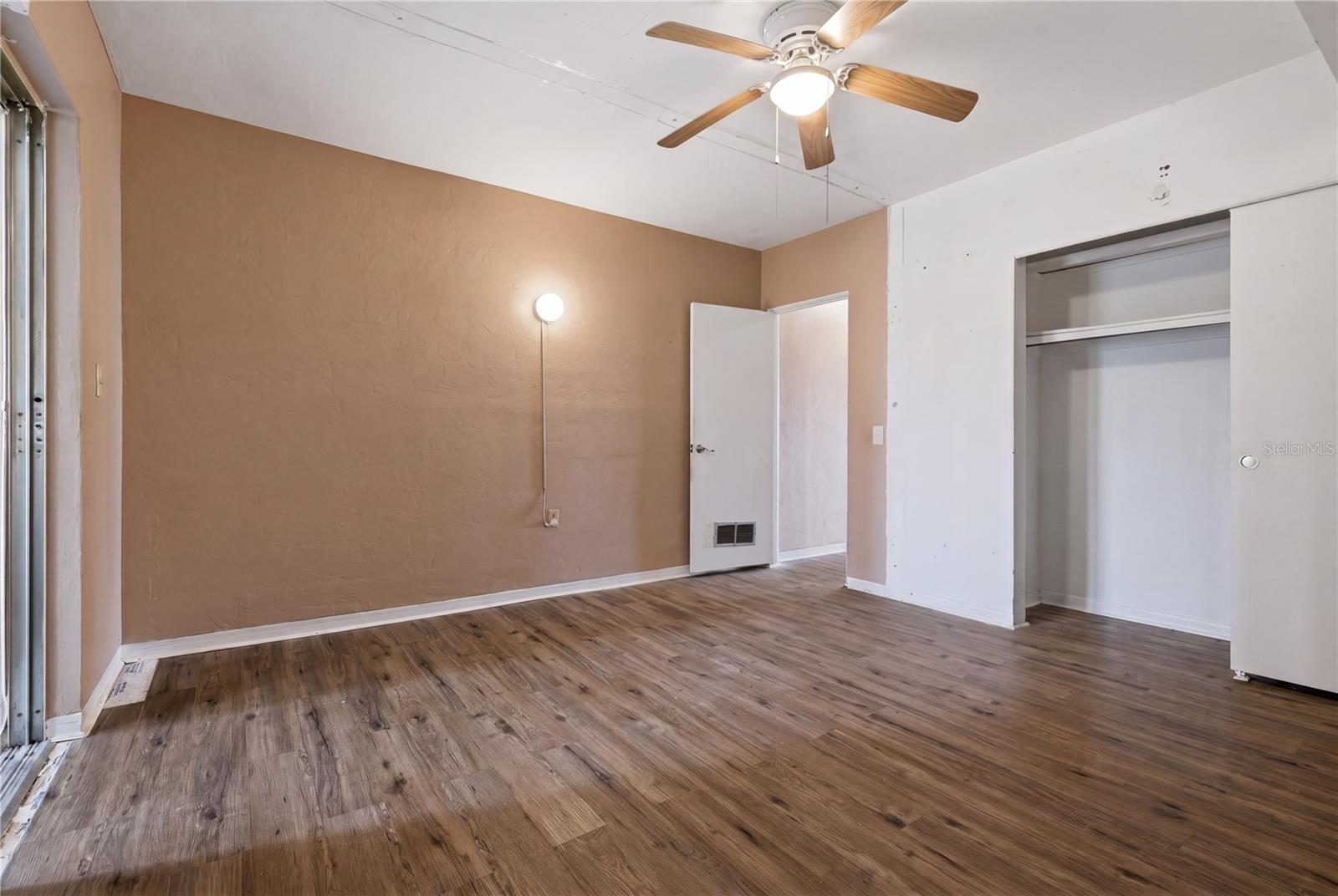 CLEARVIEW OAKS PARADISE - Residential