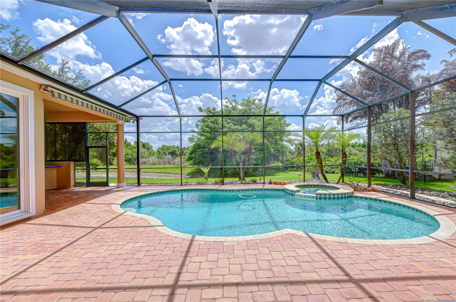 PASCO SUNSET LAKES - Residential