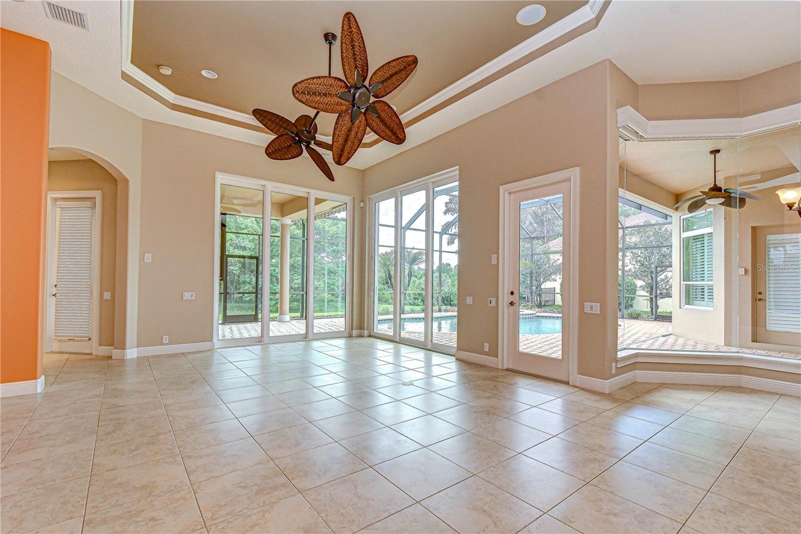 PASCO SUNSET LAKES - Residential