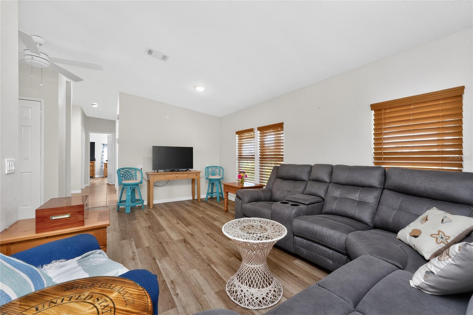 LEMON BAY ISLES PH 03 - Residential