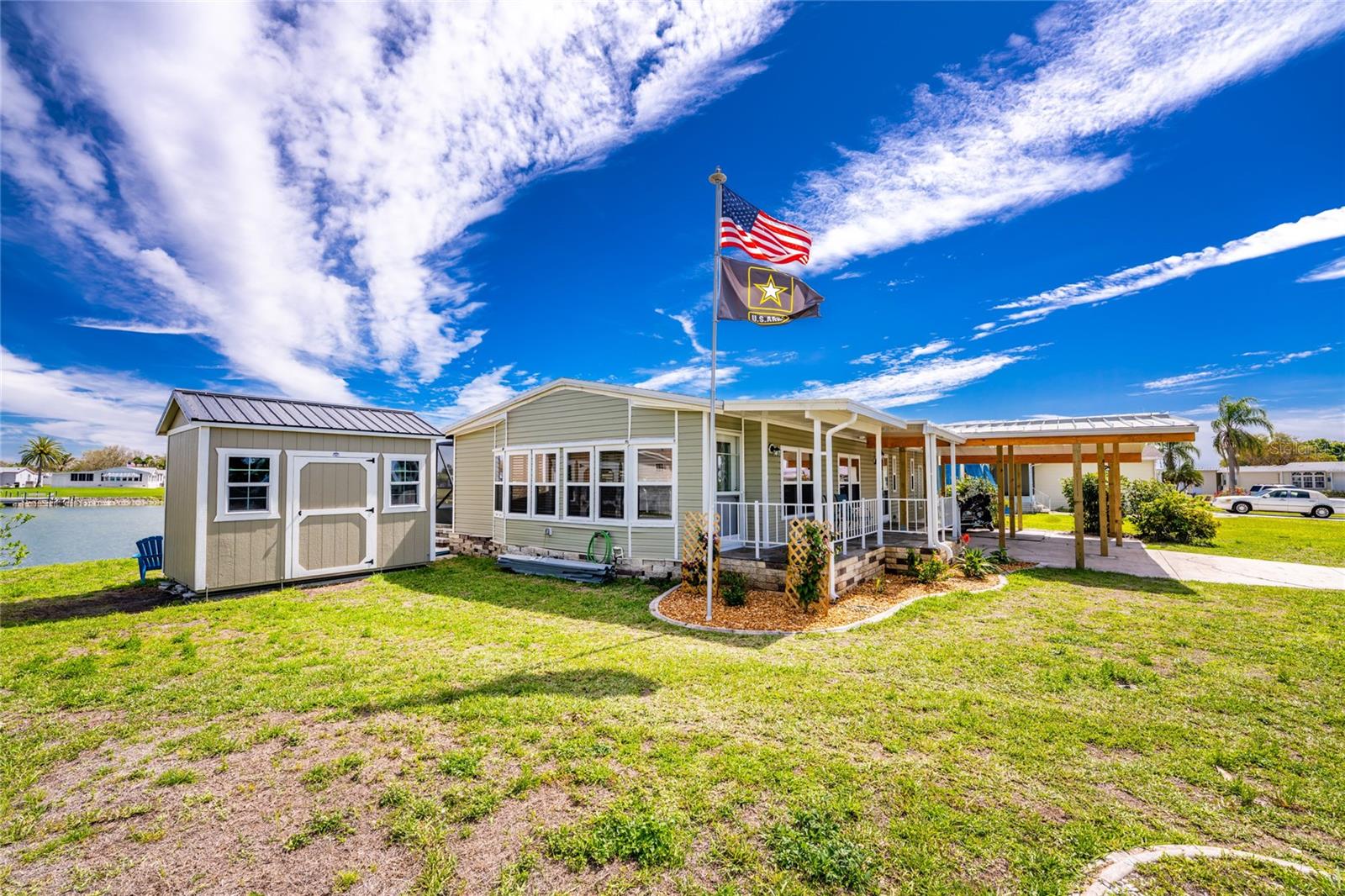 LEMON BAY ISLES PH 03 - Residential