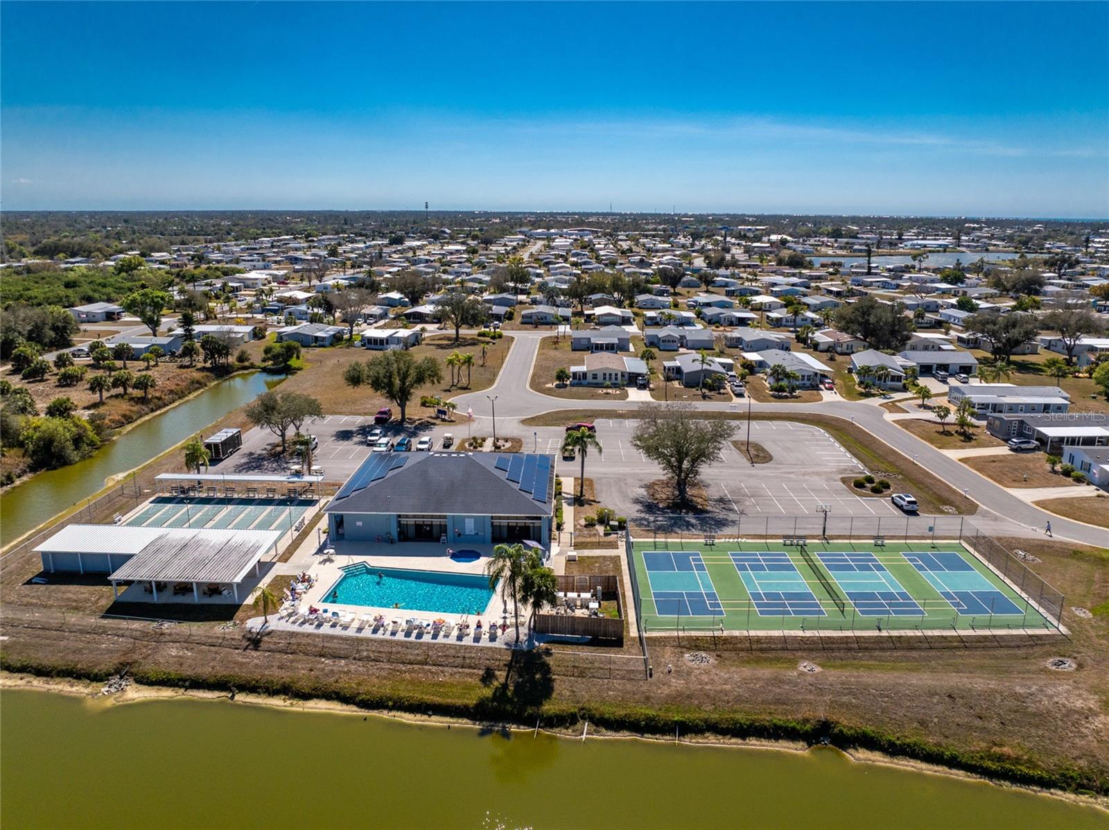 LEMON BAY ISLES PH 03 - Residential