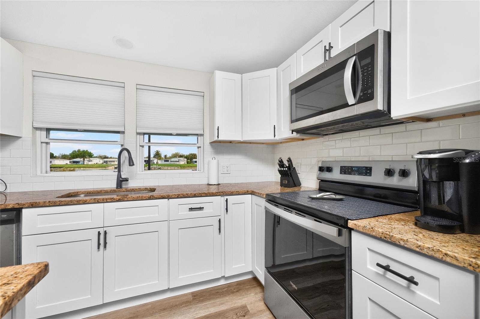 LEMON BAY ISLES PH 03 - Residential