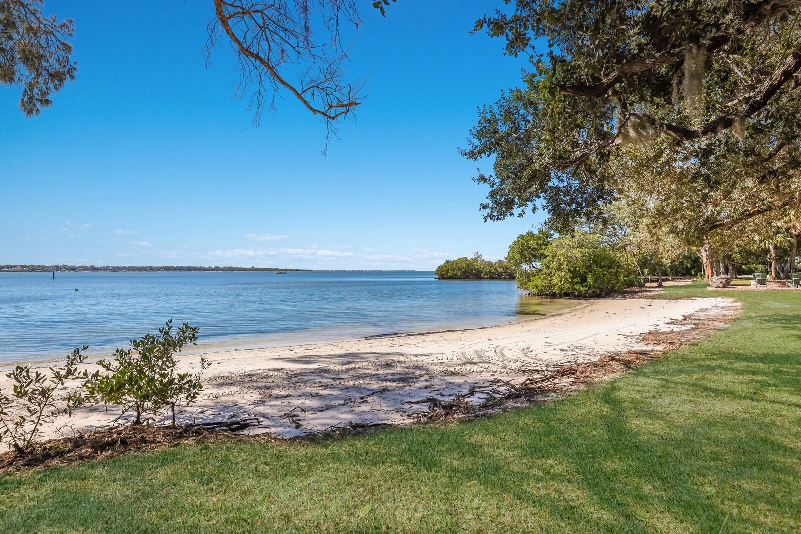 SEC 17 TOWNSHIP 34S RANGE 17E PT OF LT 1 - Residential