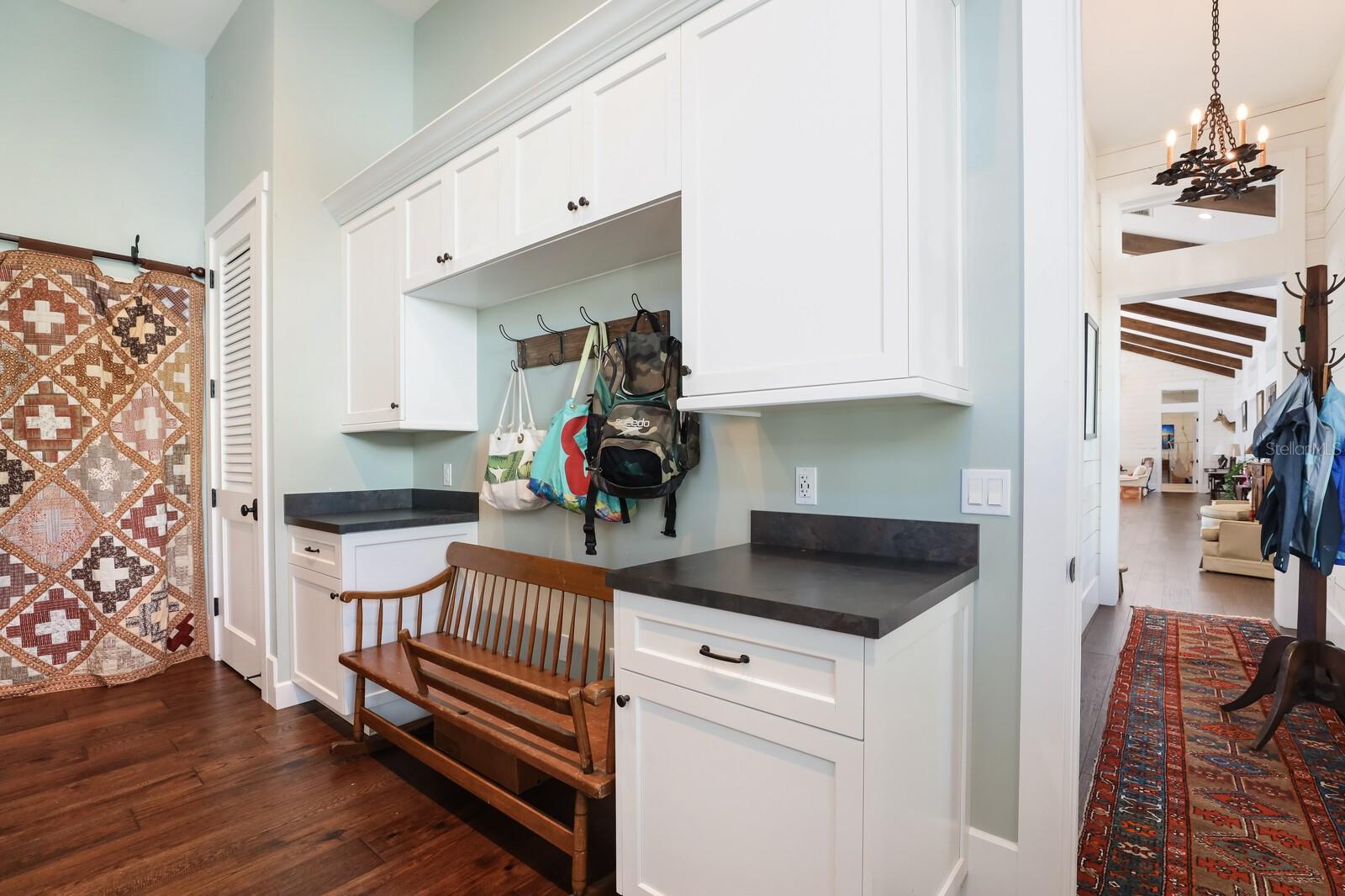 SEC 17 TOWNSHIP 34S RANGE 17E PT OF LT 1 - Residential
