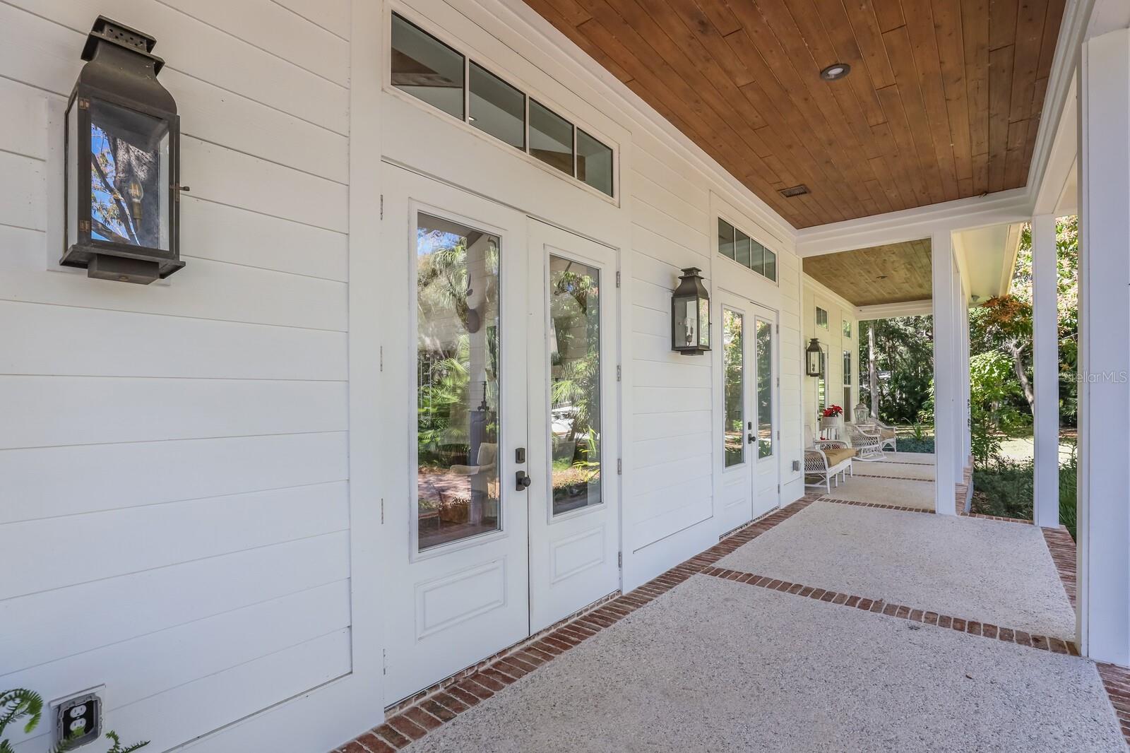 SEC 17 TOWNSHIP 34S RANGE 17E PT OF LT 1 - Residential