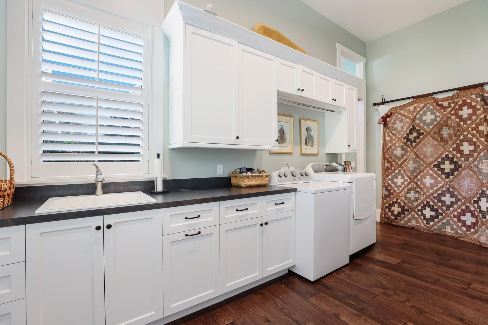 SEC 17 TOWNSHIP 34S RANGE 17E PT OF LT 1 - Residential