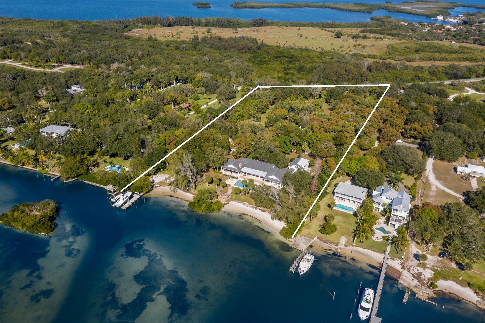SEC 17 TOWNSHIP 34S RANGE 17E PT OF LT 1 - Residential