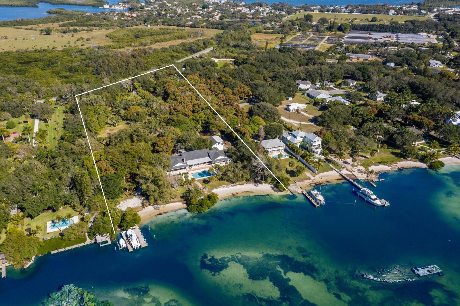 SEC 17 TOWNSHIP 34S RANGE 17E PT OF LT 1 - Residential