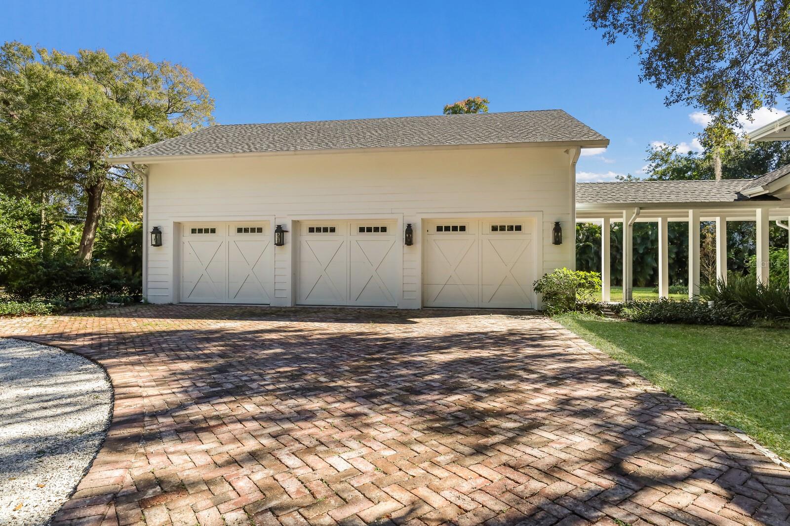 SEC 17 TOWNSHIP 34S RANGE 17E PT OF LT 1 - Residential