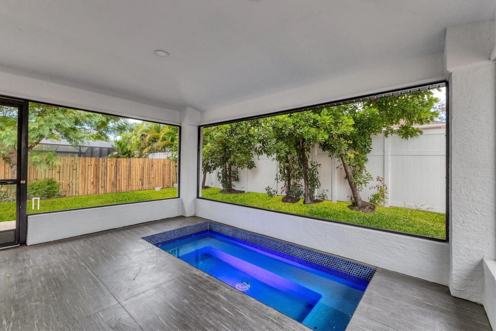 SOUTH VENICE - Residential