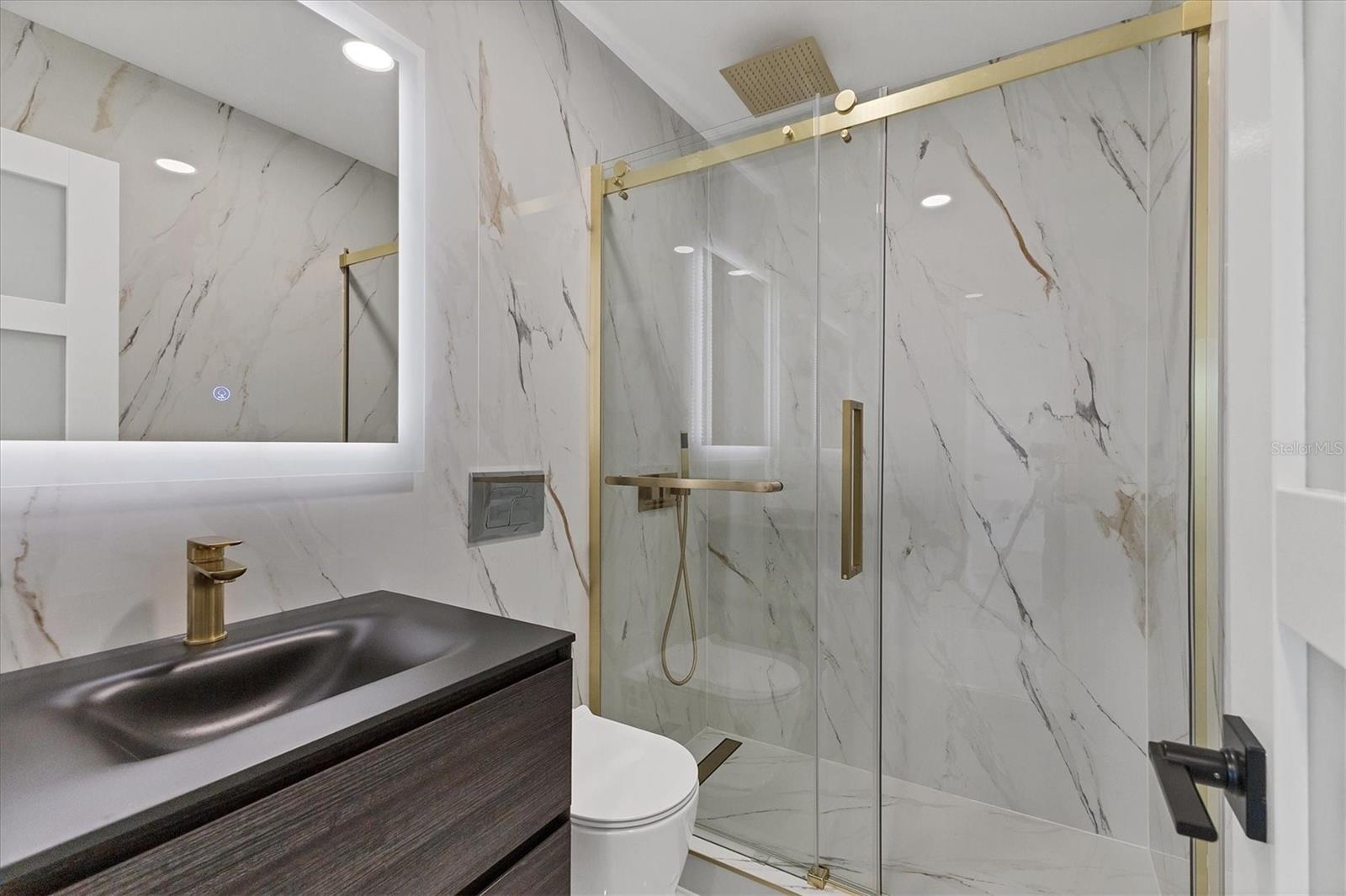 SOUTH VENICE - Residential