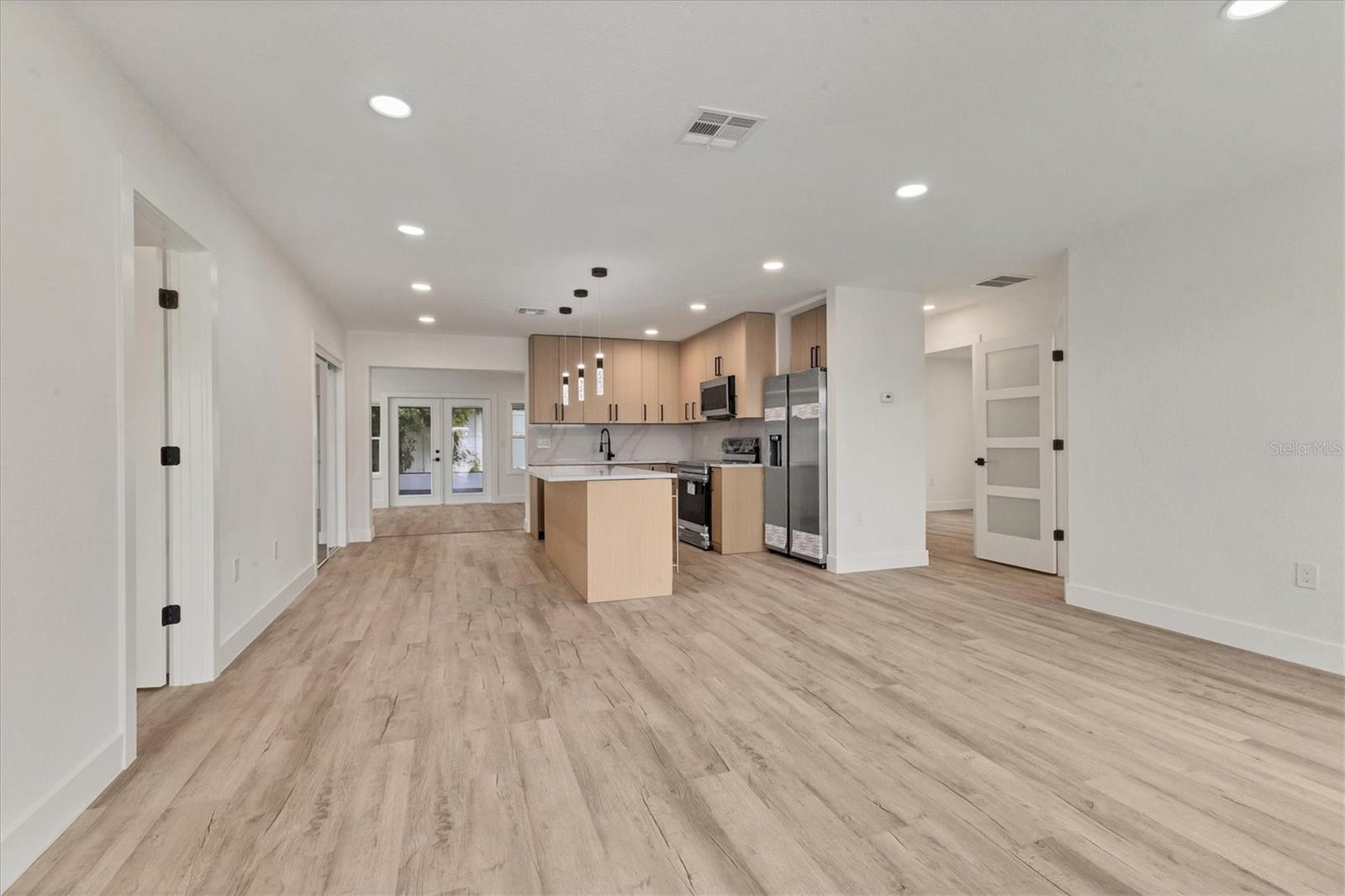 SOUTH VENICE - Residential