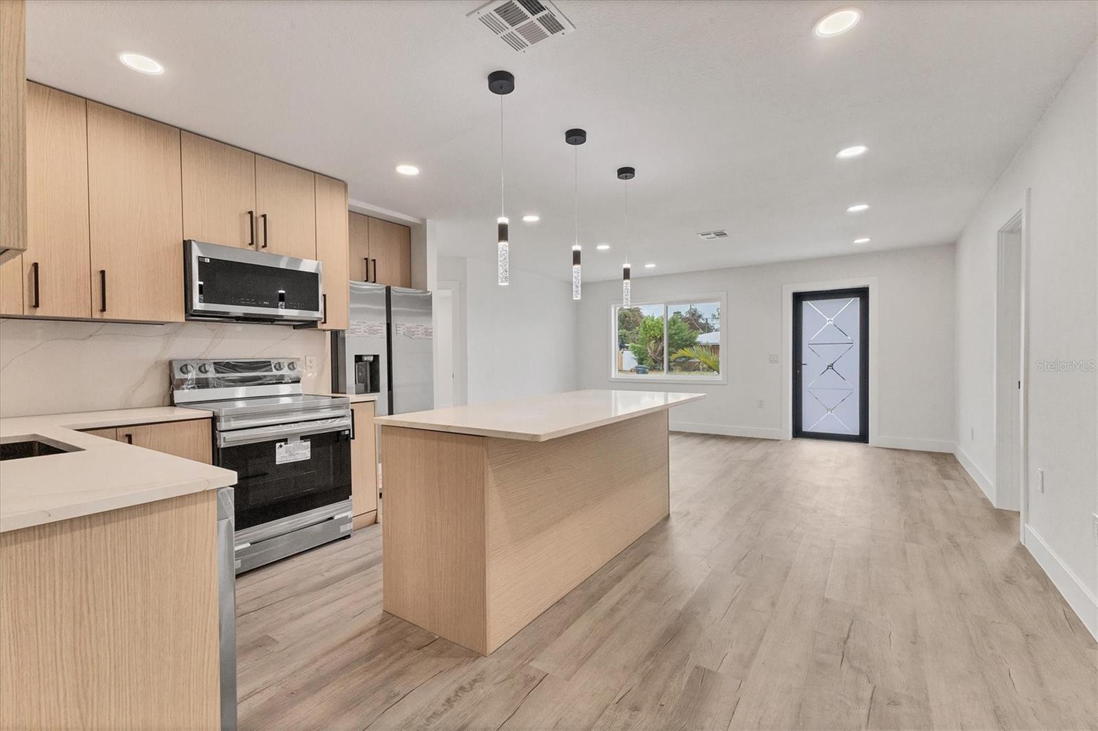 SOUTH VENICE - Residential