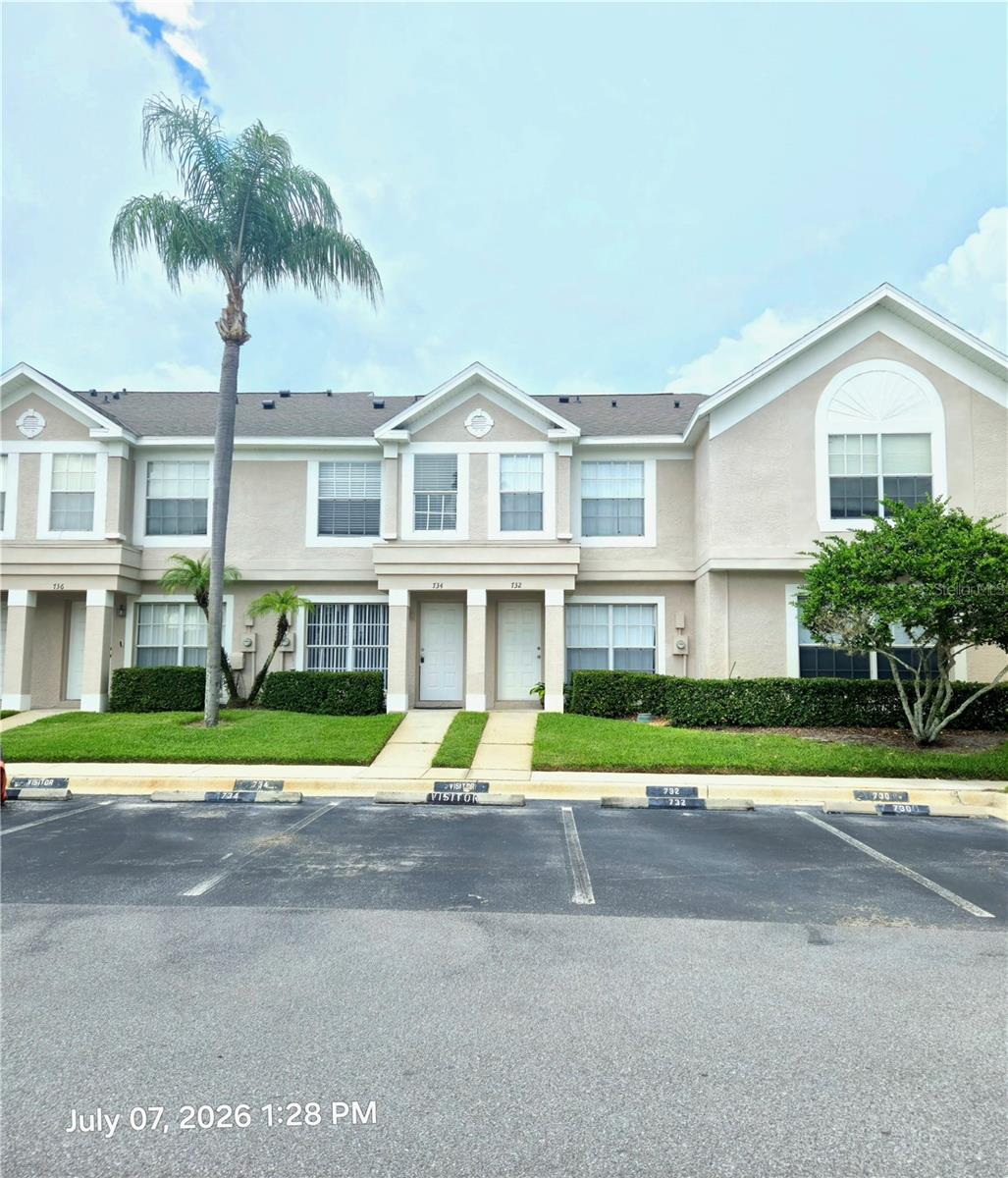 734 KENSINGTON LAKE CIR BRANDON