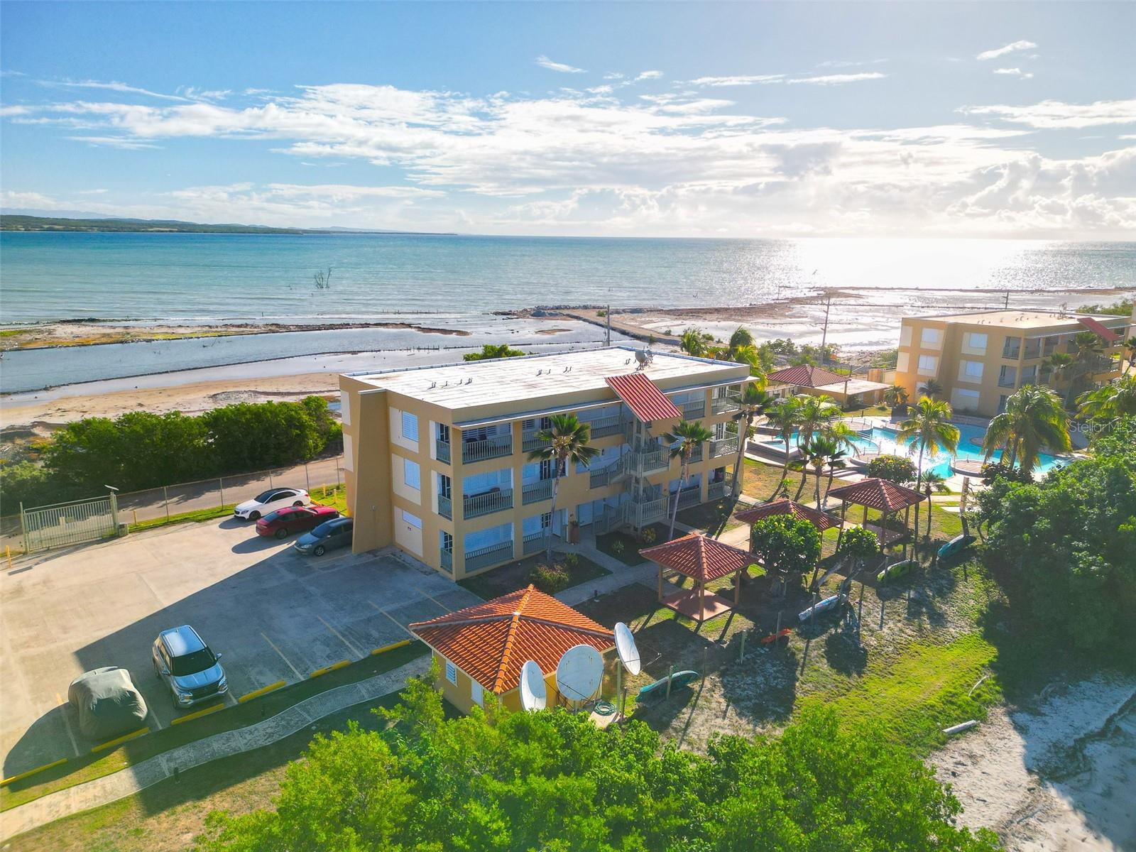 COND. PLAYAS DEL CARIBE RESORT - Residential