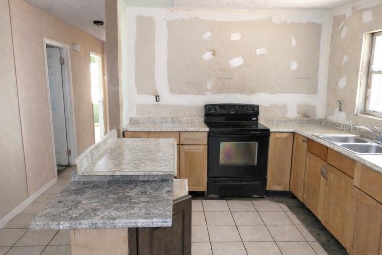 SKYLINE ACRES - Residential