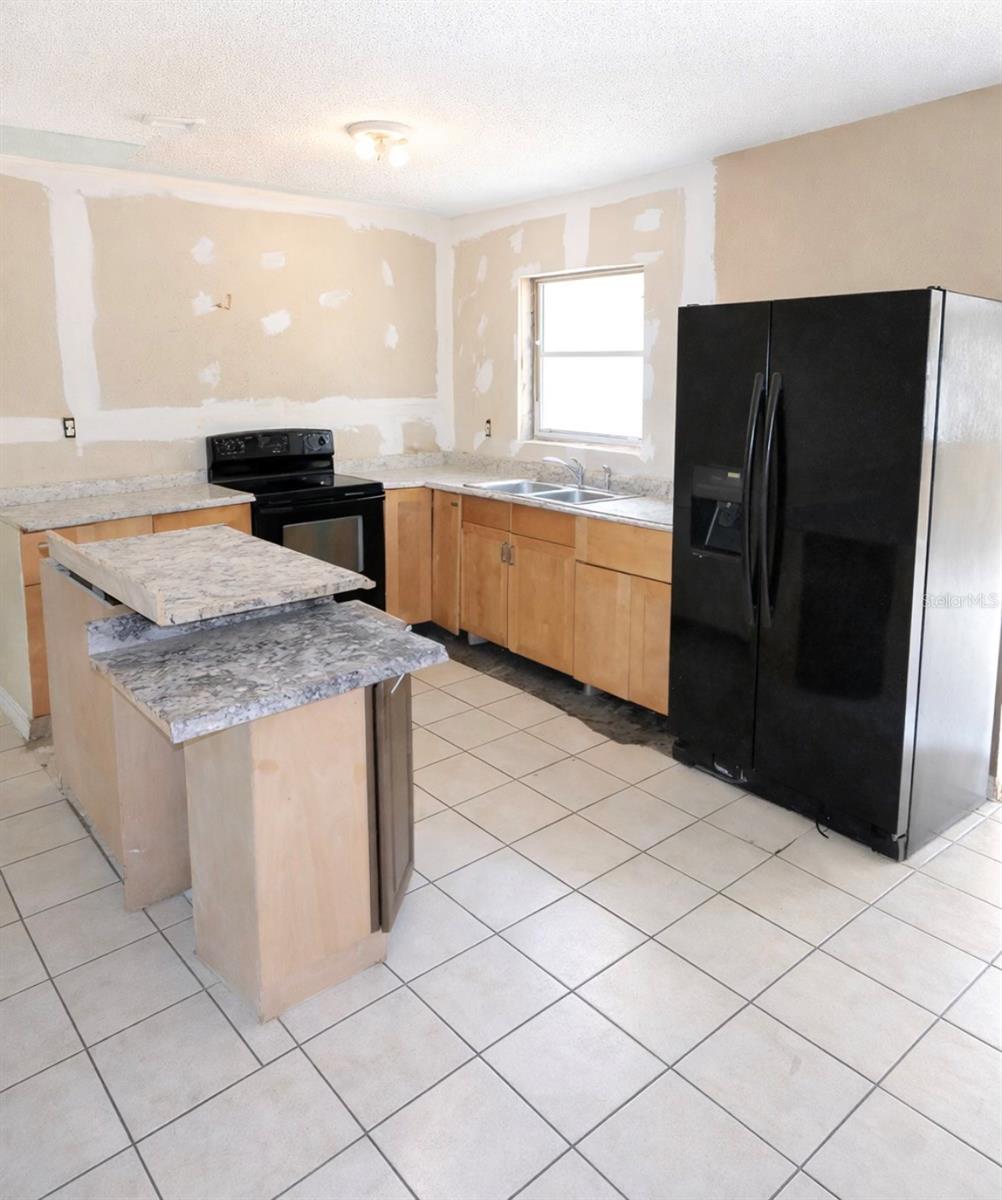 SKYLINE ACRES - Residential