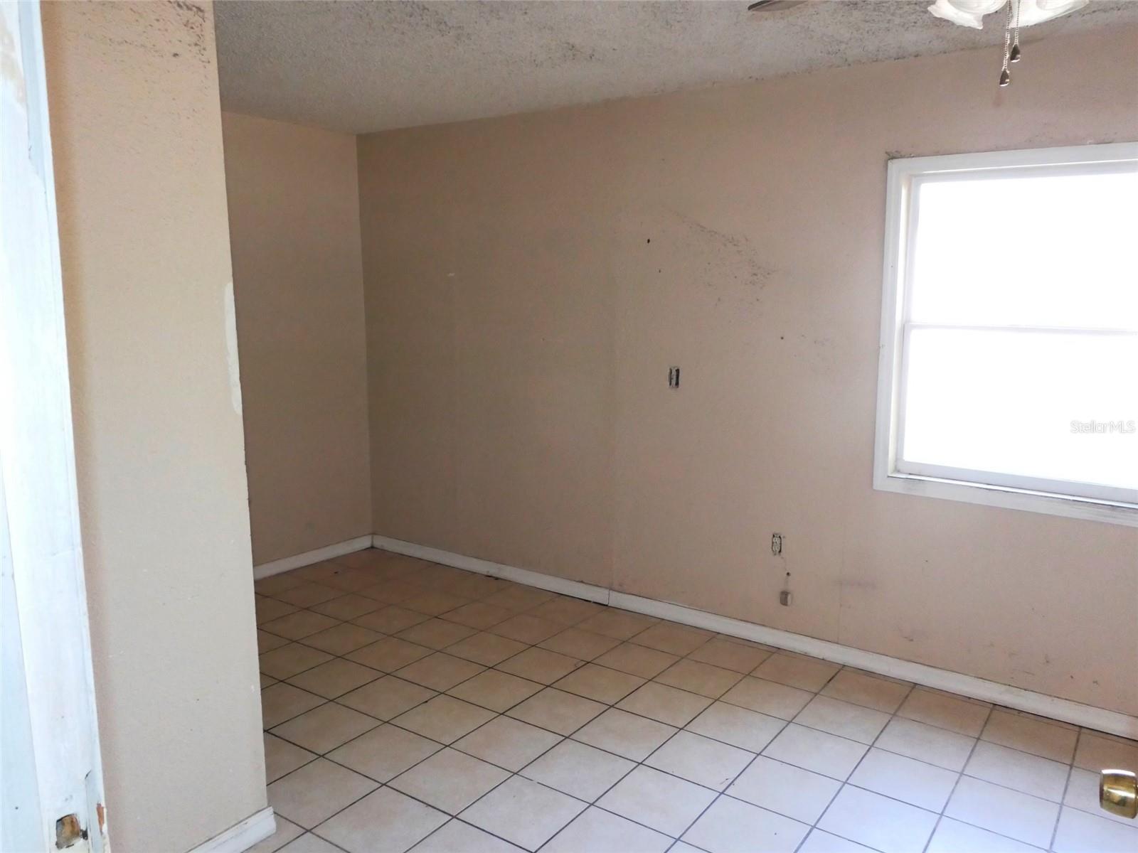 SKYLINE ACRES - Residential