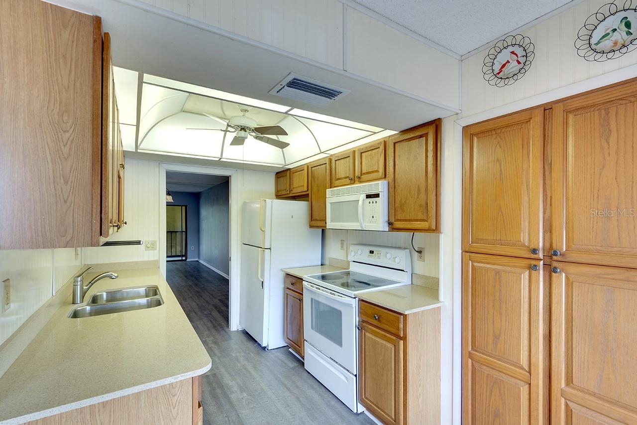 505 30TH AVENUE W E304