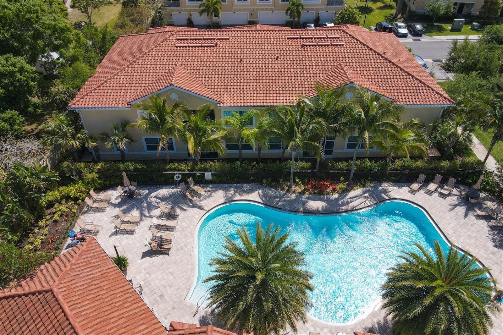 BAY STREET VILLAGE - Residential