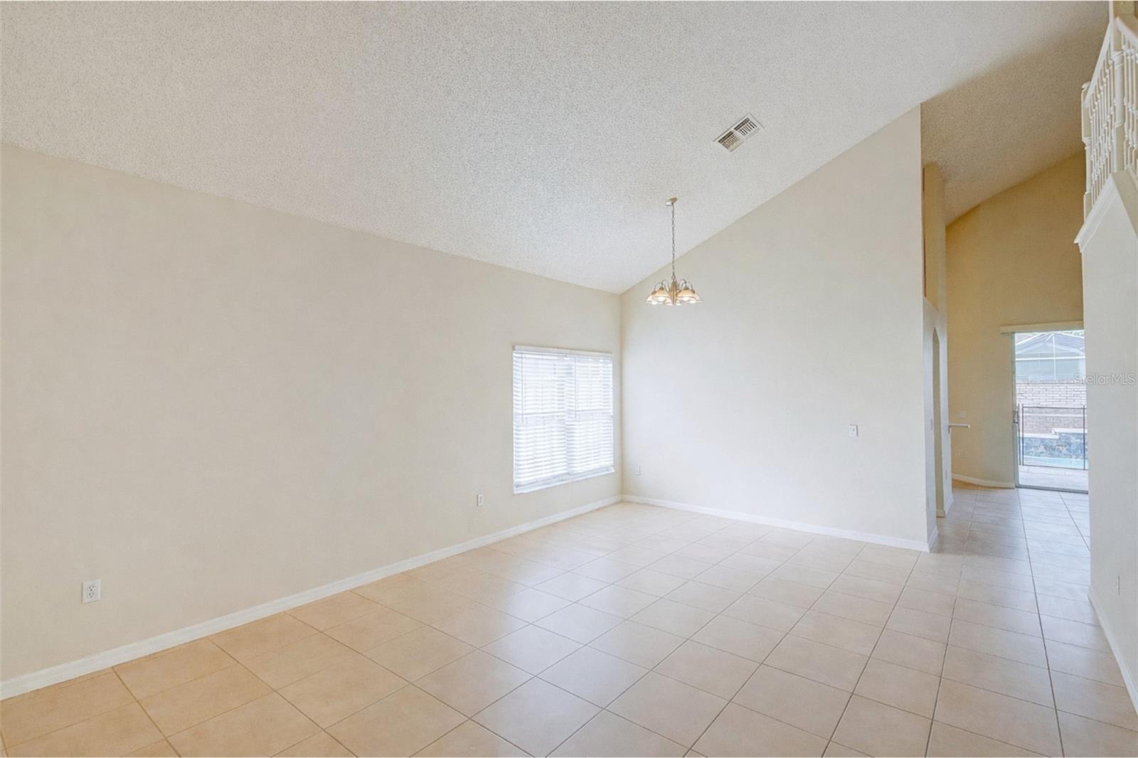 Casas a venda 1 - Jen Dantas 7946 GOLDEN POND CIRCLE