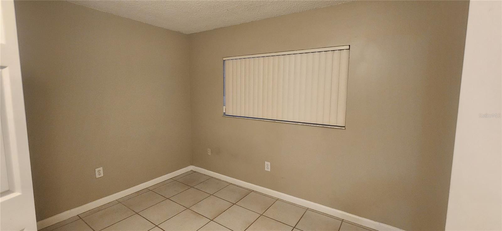 HORIZONS WEST CONDO #7 - Residential