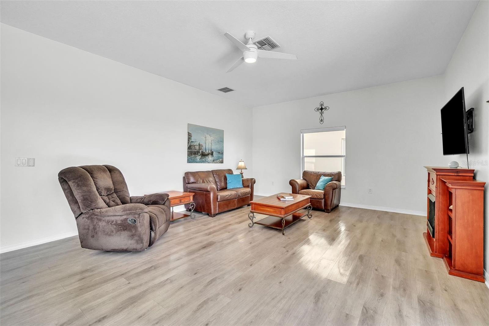 NORTH SHORE/LK HART PRCL 01 PH 01 - Residential Lease