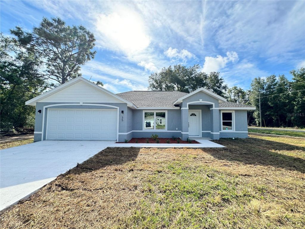 Photo of 35 Bay Place Course, Ocklawaha, FL 32179 (MLS # G5102293)