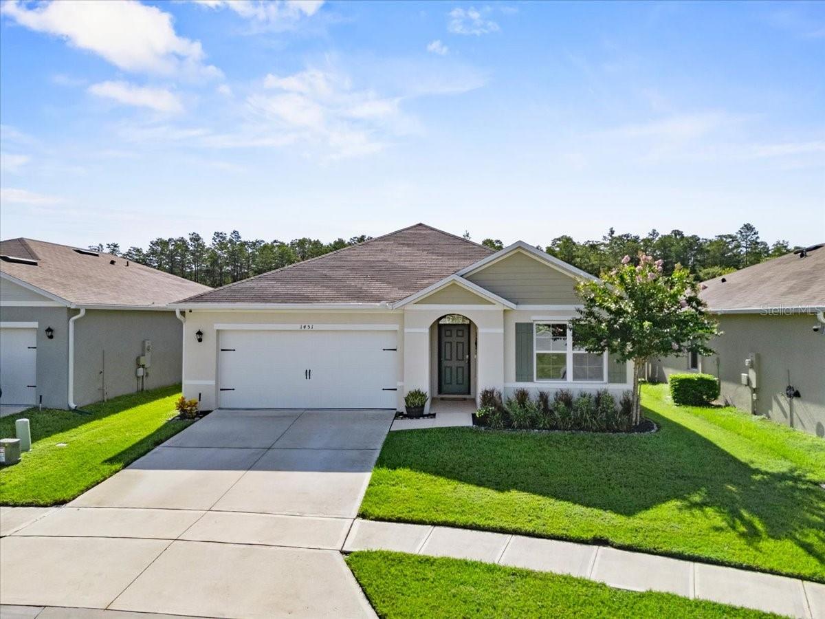 Welcome to this stunning 3-bedroom, 2-bath home built just three years ago, perfectly located in the heart of Davenport. Featuring a spacious open floor plan, this home offers the ideal blend of modern comfort and natural beauty. Quite possibly the best lot in the whole community.
Step inside to find a bright and airy living space that flows seamlessly into a large, beautifully designed kitchen with ample counter space, cabinetry, and plenty of room to entertain. The split-bedroom layout provides privacy for the primary suite, while the additional bedrooms are perfect for family, guests, or a home office.
Enjoy peaceful mornings and relaxing evenings in the backyard oasis, which backs up to a serene conservation area—no rear neighbors, just tranquil views, sights of wildlife and nature sounds. This community is bordered by 221 acres of pristine conservation land with no through traffic.
Conveniently located near I-4, this home offers easy access to Orlando, world-famous attractions like Walt Disney World, Sea World, Universal Studios, shopping, dining, entertainment, medical facilities and more, making it an excellent option for both full-time residents and vacation homeowners. There is a community pool to enjoy family time and the hot summers.
Don’t miss your chance to own this like-new home in a prime location—schedule your showing today!