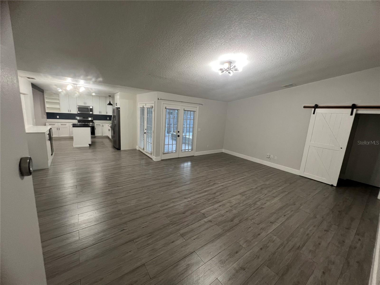 CLUBHOUSE ESTATES - Residential Lease