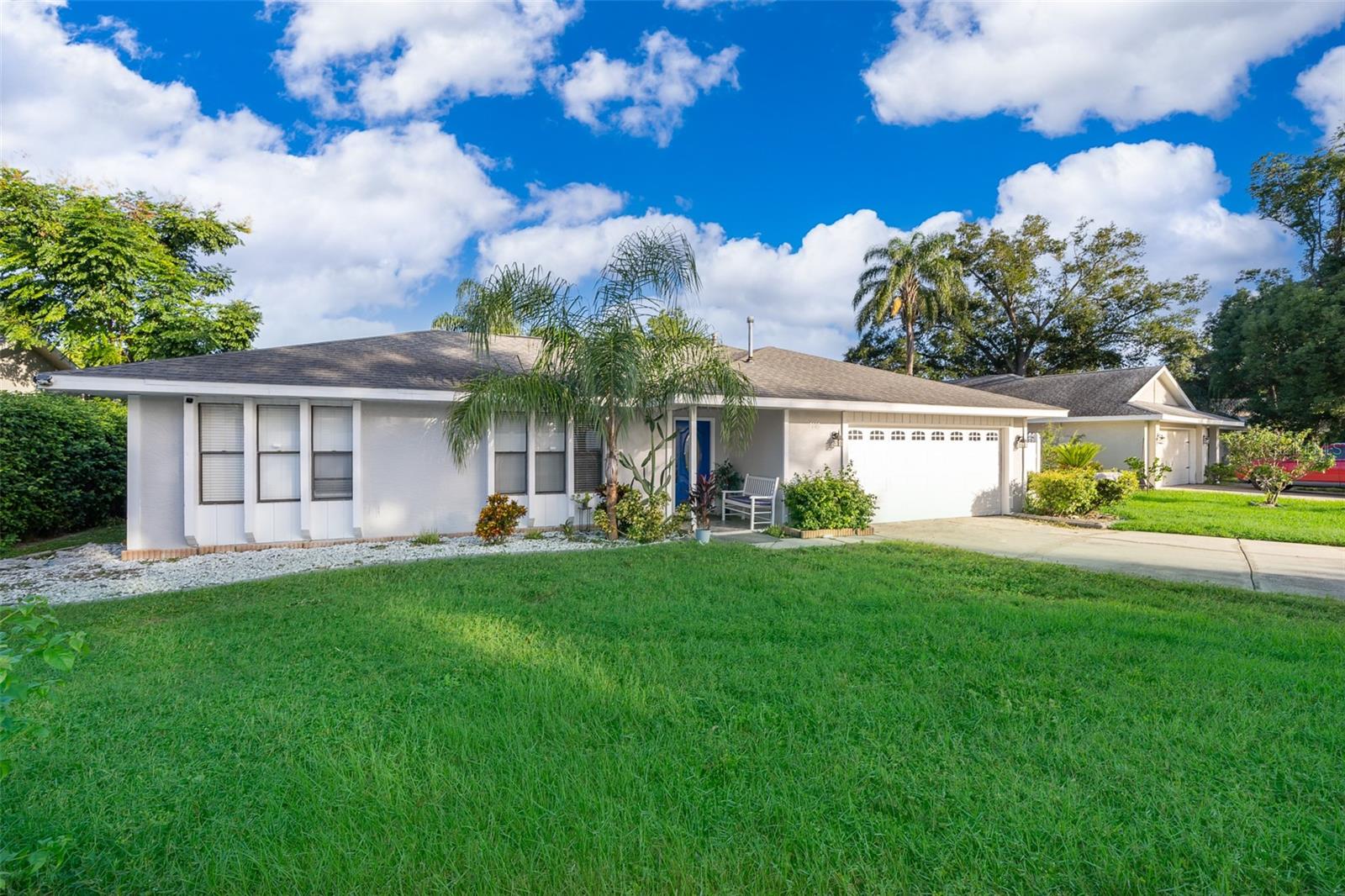 CLUBHOUSE ESTATES - Residential Lease