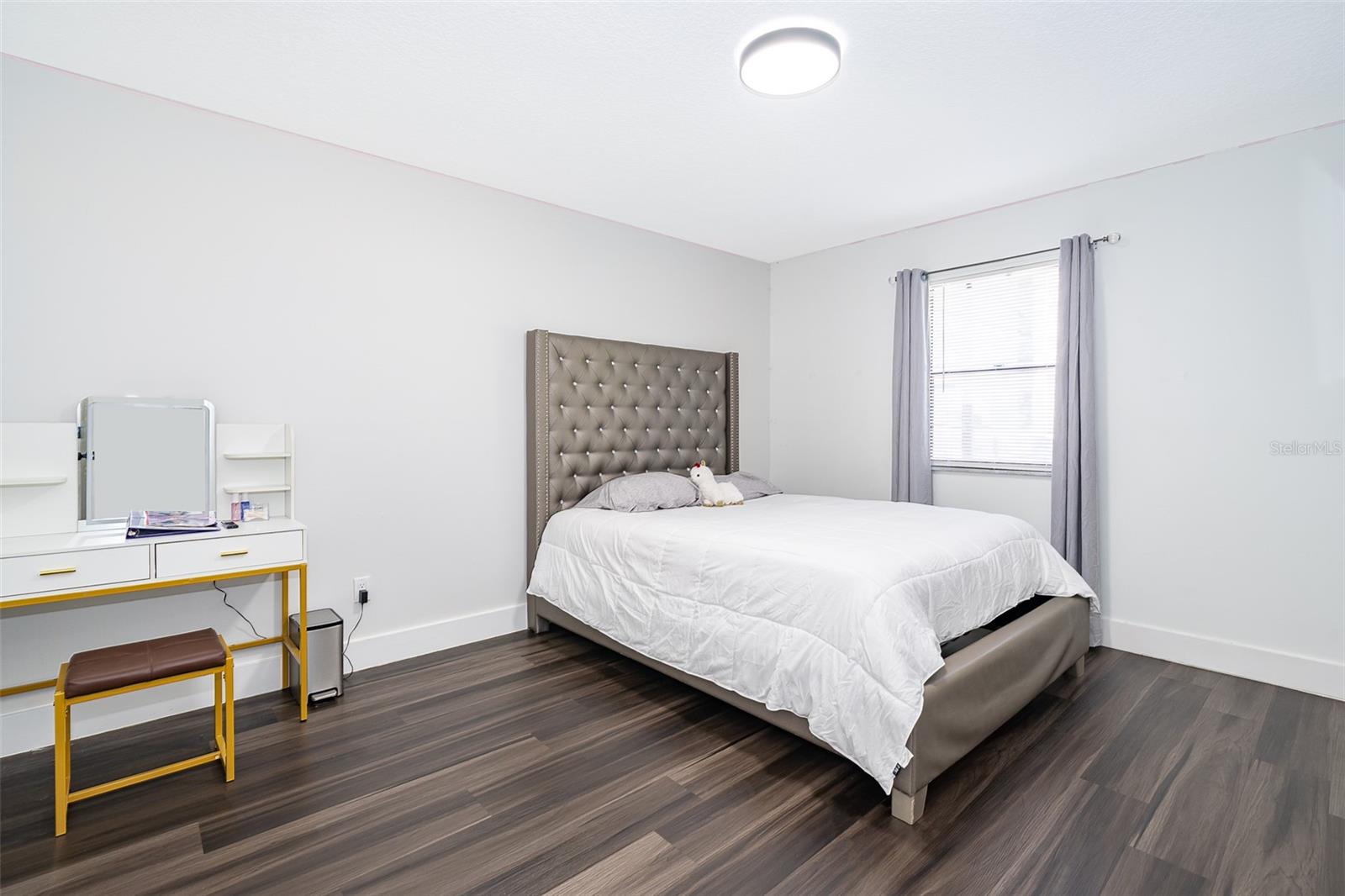 CLUBHOUSE ESTATES - Residential Lease