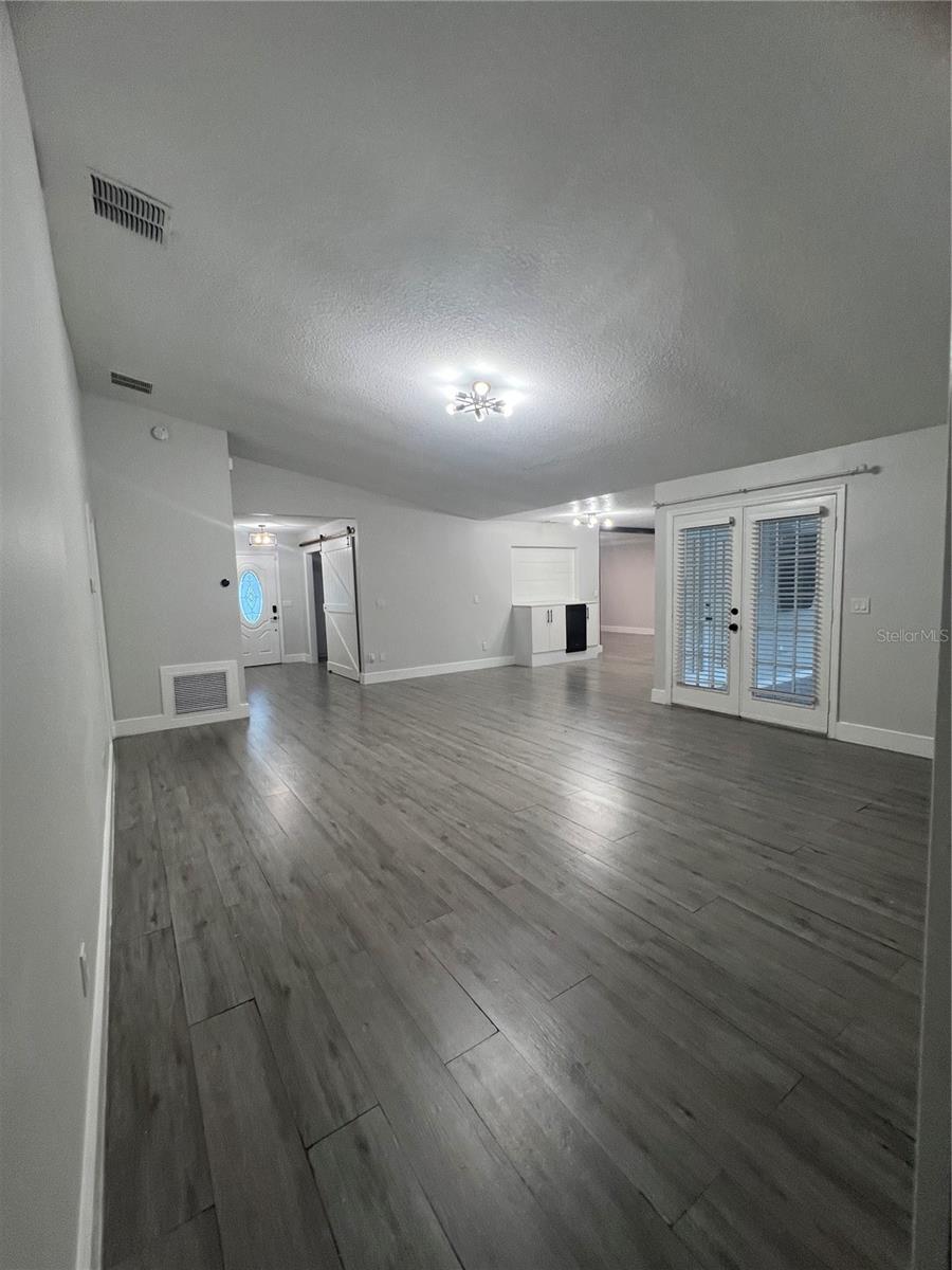 CLUBHOUSE ESTATES - Residential Lease