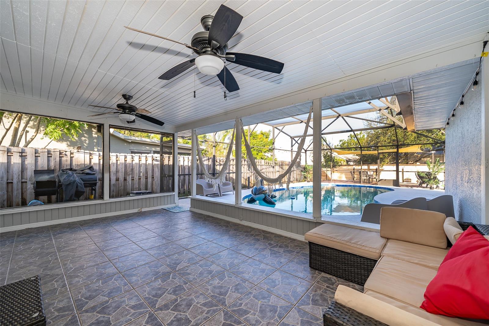 CLUBHOUSE ESTATES - Residential Lease