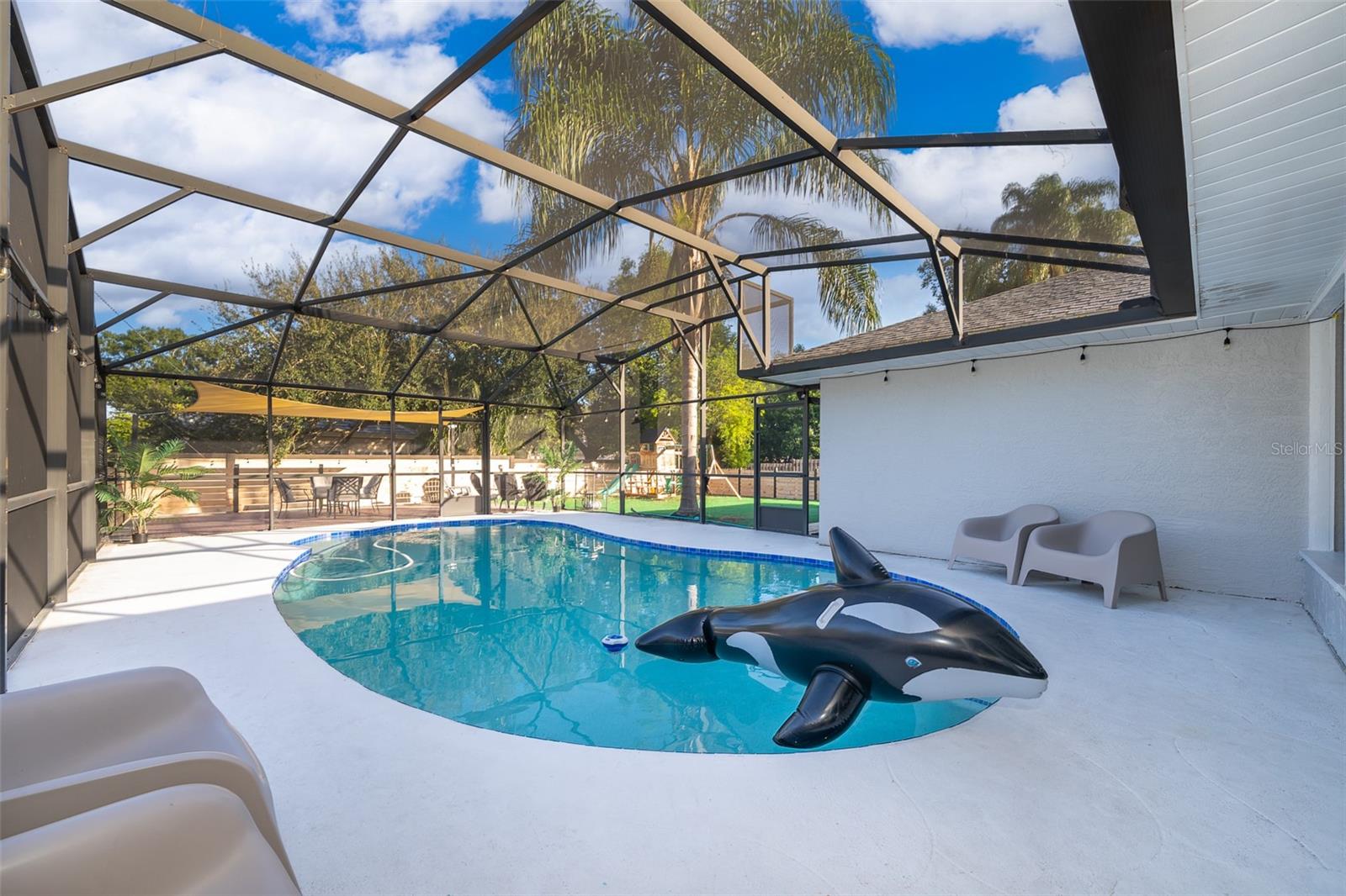 CLUBHOUSE ESTATES - Residential Lease