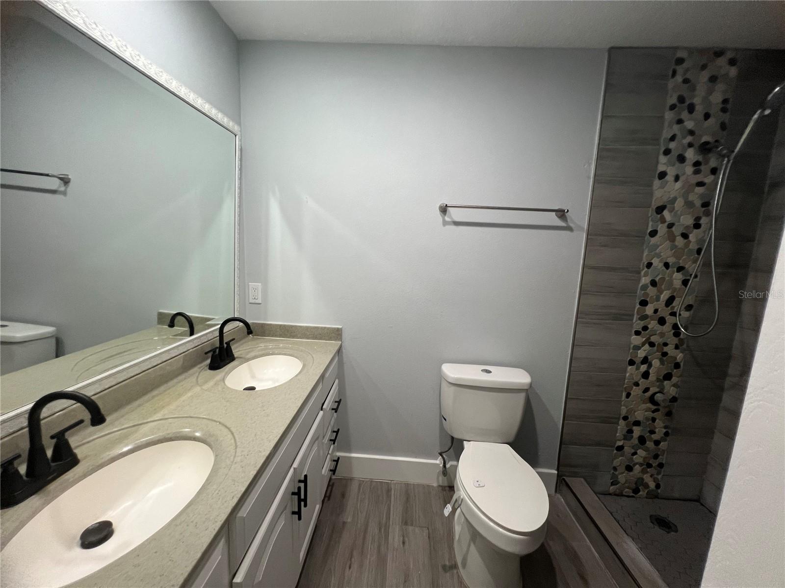 CLUBHOUSE ESTATES - Residential Lease