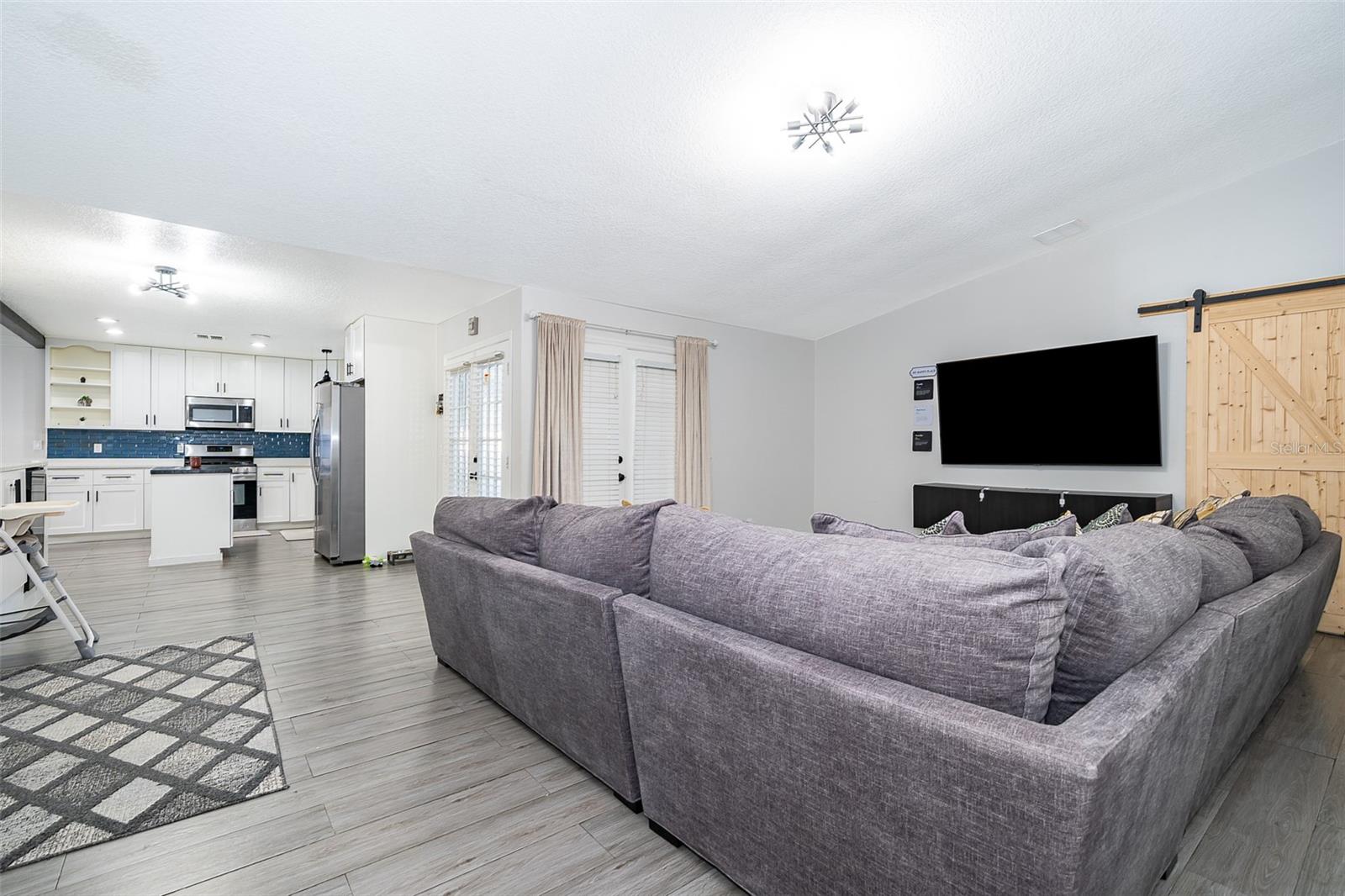 CLUBHOUSE ESTATES - Residential Lease