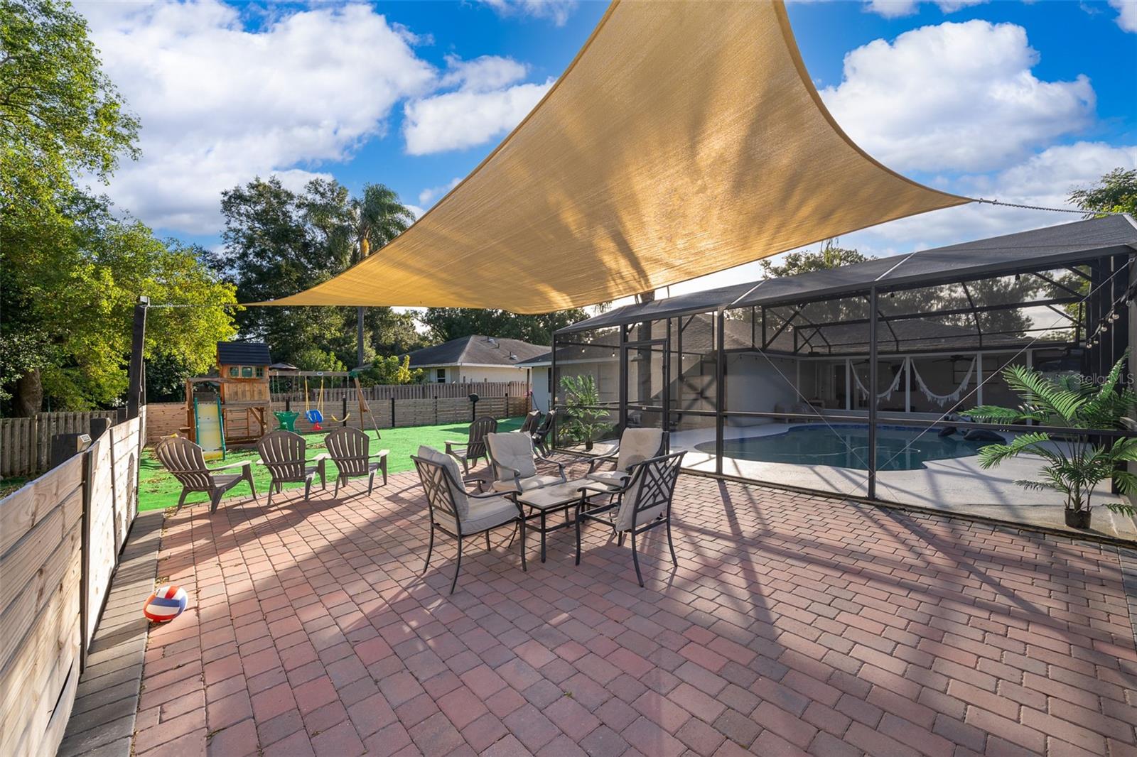 CLUBHOUSE ESTATES - Residential Lease