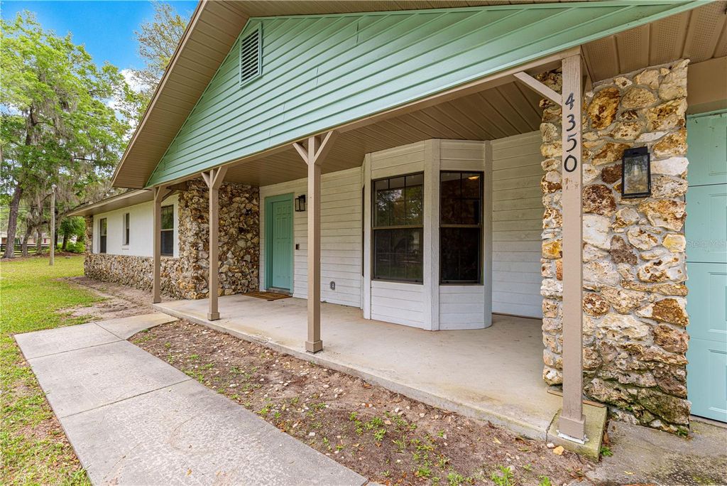 Photo of 4350 SE 46th Street, Ocala, FL 34480 (MLS # OM722405)