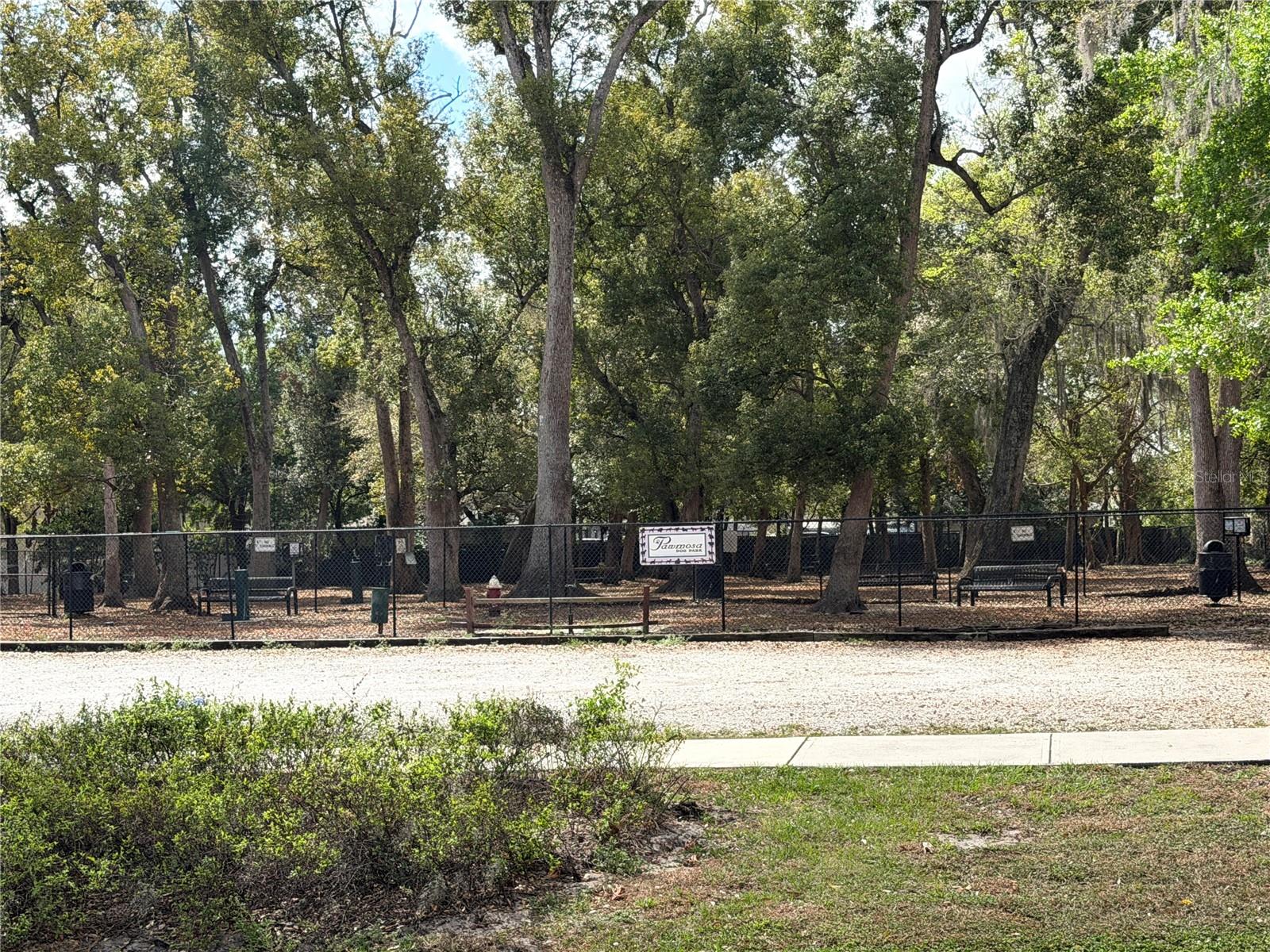 COLONIAL POINT - Residential